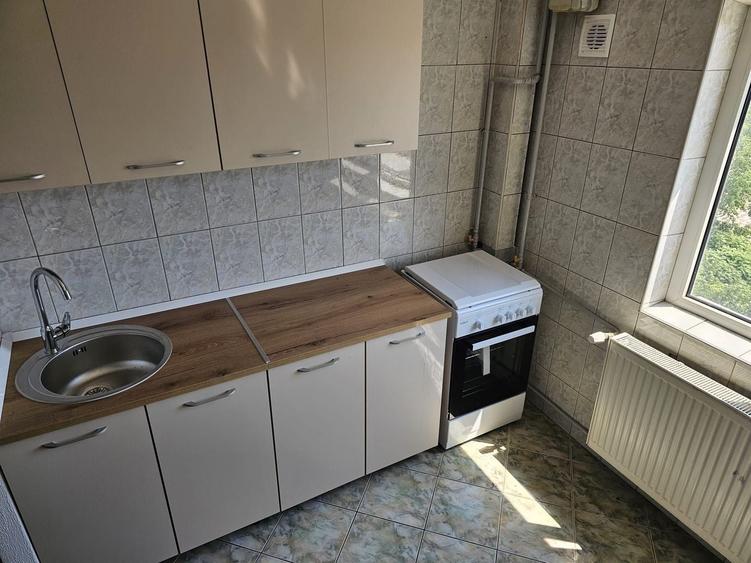 Garsonieră decomandată în Brâncoveanu