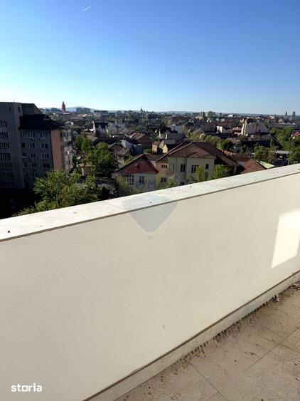 Apartament cu 3 camere în Decebal