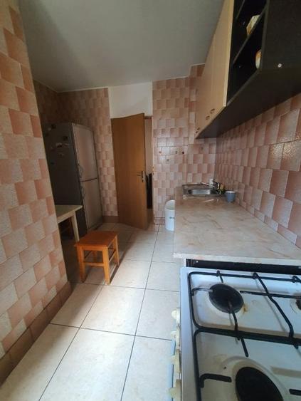 Apartament cu 3 camere decomandat, mobilat în Dristor