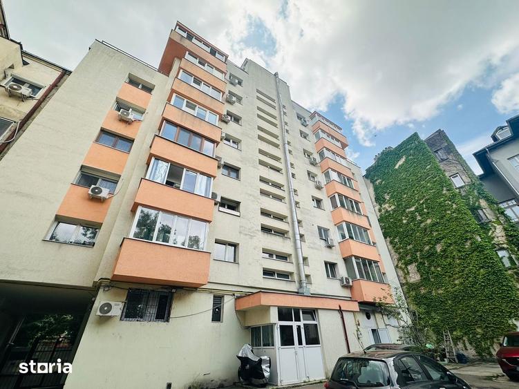 Apartament cu 3 camere semidecomandat în Cișmigiu