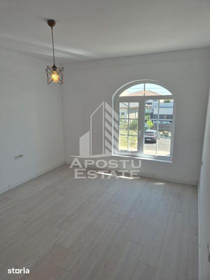 Casă cu 4 camere cu Teren 300 Mp în Moșnița Nouă