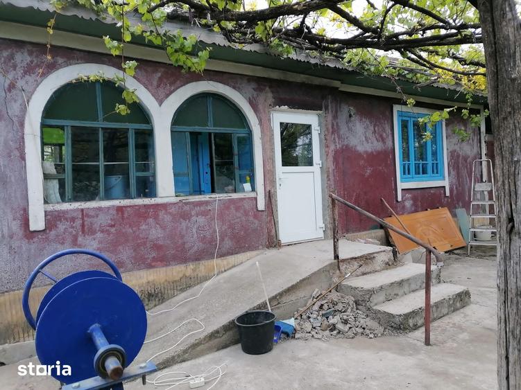Casă cu 3 camere cu Teren 907 Mp în Popricani