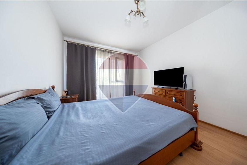 Apartament cu 2 camere decomandat în Tractorul