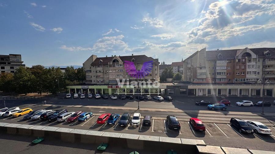 Apartament cu 2 camere decomandat, mobilat în Central