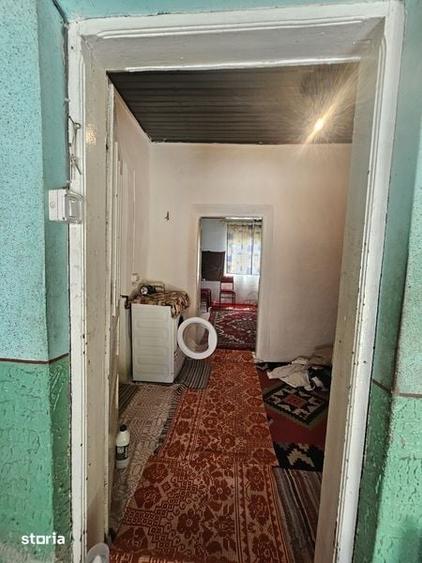 Casă cu 3 camere cu Teren 2000 Mp în Sărățeni