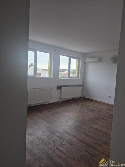 Spațiu comercial, de 120 mp, în Central