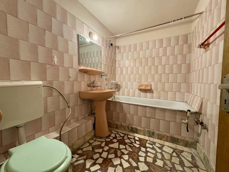 Apartament cu 2 camere decomandat în Calea Călărașilor