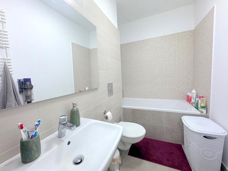 Apartament cu 2 camere decomandat, mobilat în Complex Studențesc