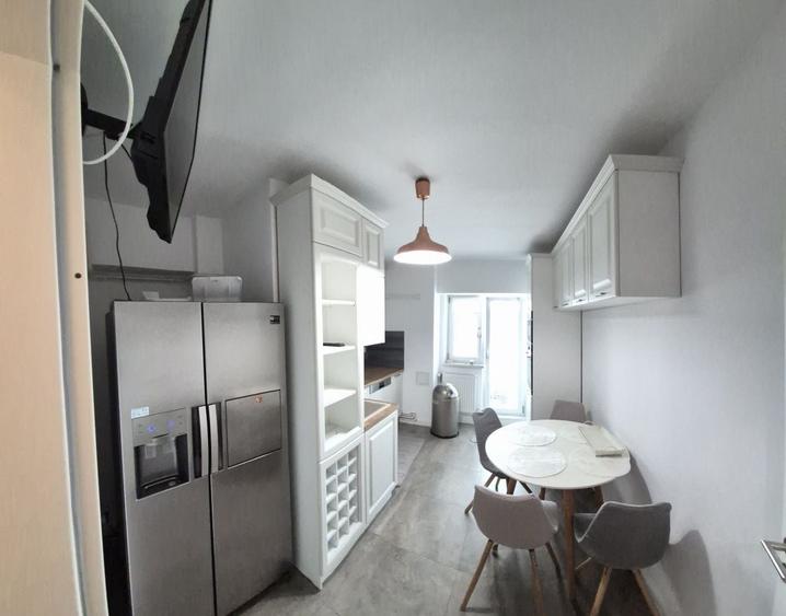 Apartament cu 3 camere decomandat în Popoveni
