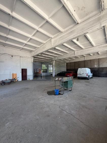 Spațiu industrial, de 300 mp, în Est