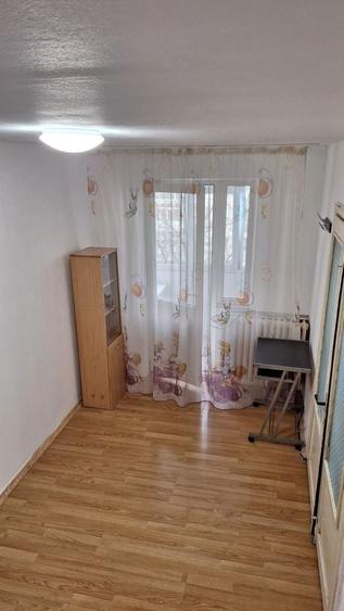 Apartament cu 2 camere semidecomandat în Valea Rosie
