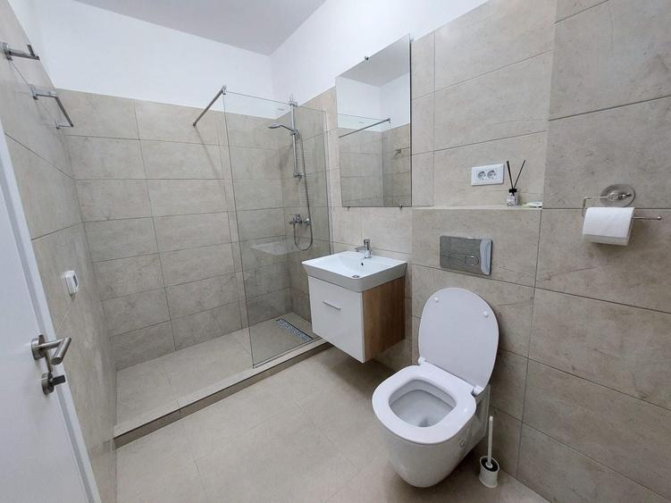 Apartament cu 2 camere decomandat în Militari