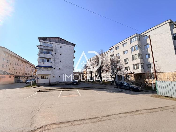 Spațiu comercial, de 240 mp, în 9 Mai