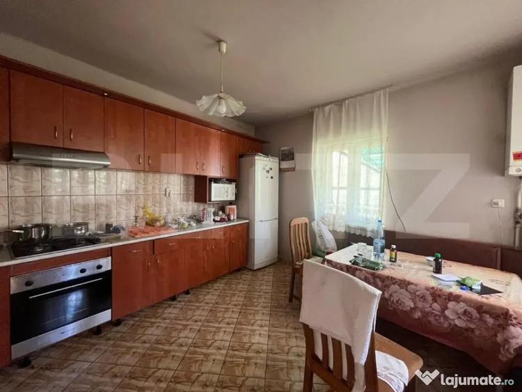 Casă cu 3 camere cu Teren 342 Mp în Central