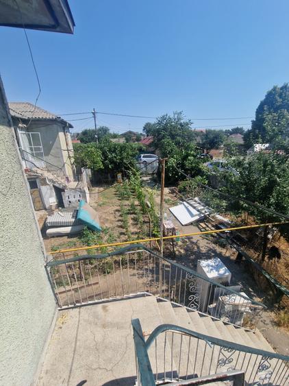 Casă individuală cu 4 camere cu Canalizare în Km 4-5