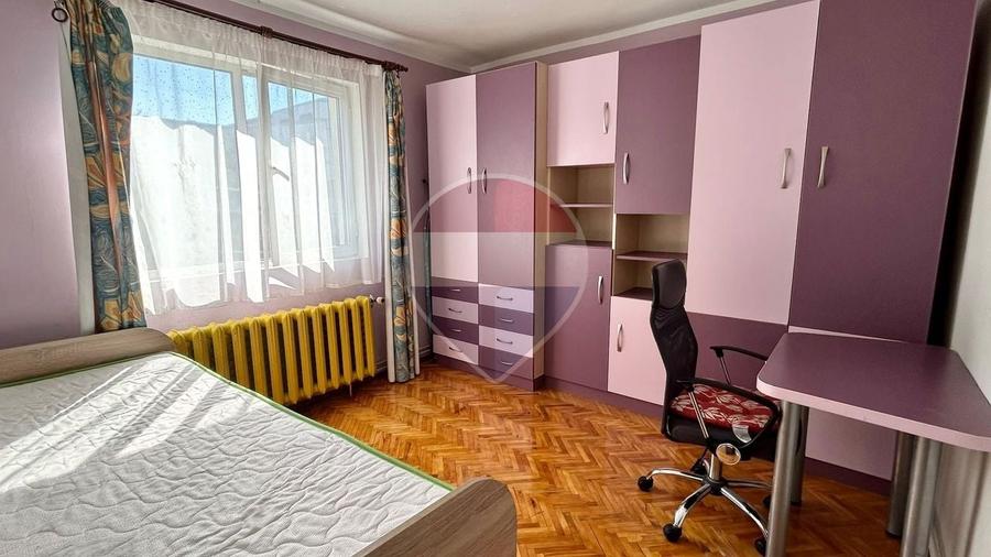 Apartament cu 3 camere semidecomandat, mobilat în Mărăști