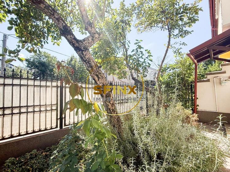 Duplex cu 7 camere cu Canalizare în Parcul Circului