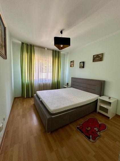 Apartament cu 2 camere semidecomandat, mobilat în Plopilor