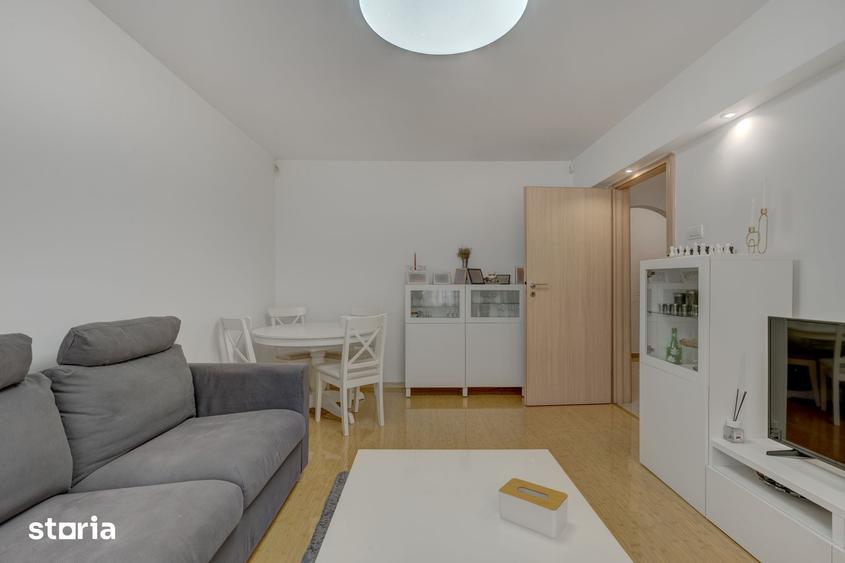 Apartament cu 4 camere decomandat în Berceni