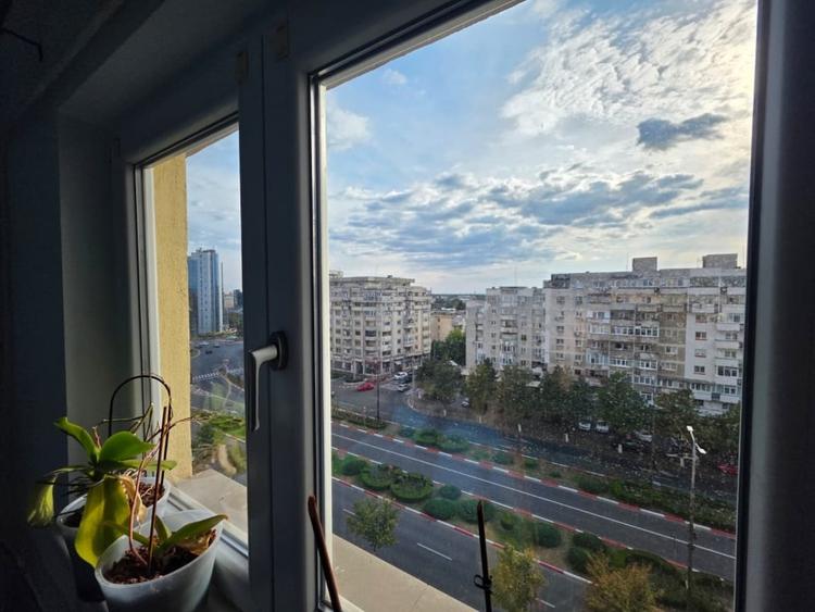 Apartament cu 3 camere decomandat, mobilat în Republicii