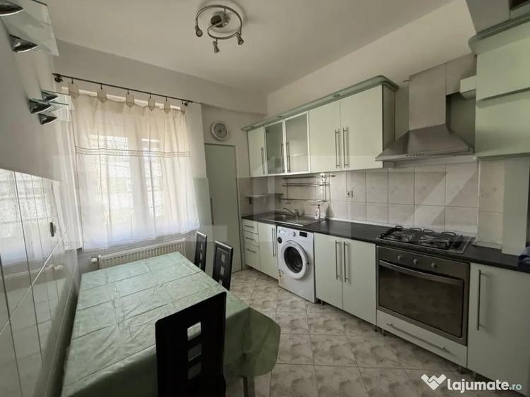 Apartament cu 3 camere decomandat în Semicentral