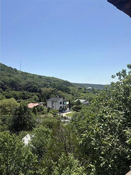 Casă cu 12 camere cu Teren 2000 Mp în Sărata