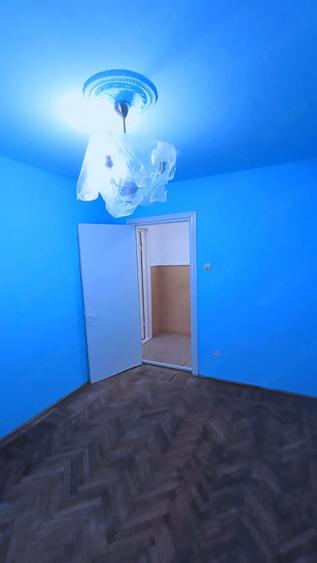 Apartament cu 2 camere decomandat în CET
