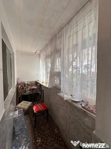 Apartament cu 3 camere semidecomandat în Tomis Nord
