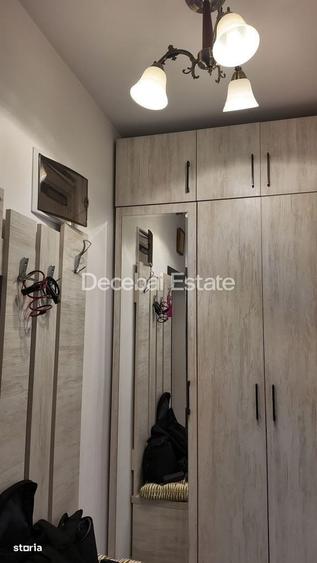Garsonieră decomandată în Roșu