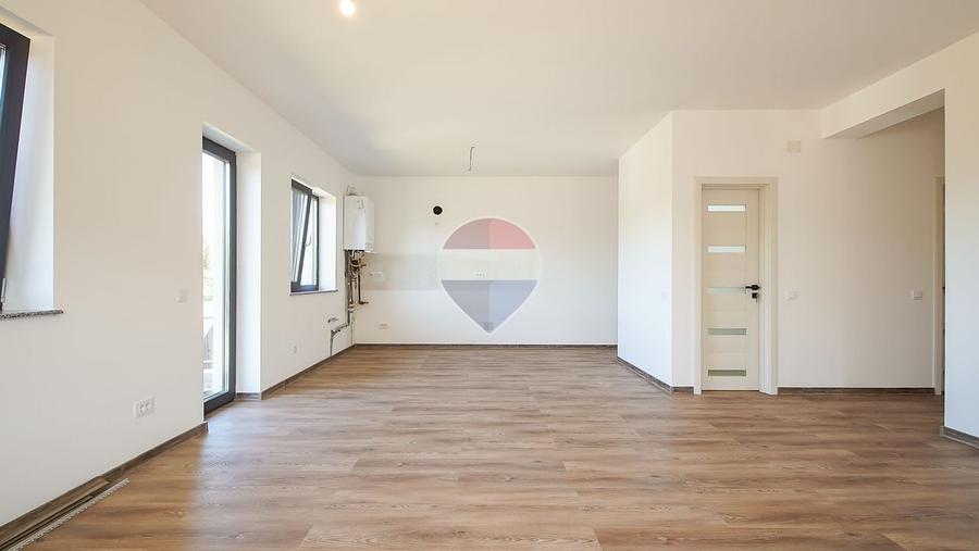 Casă individuală cu 3 camere cu Teren 426 Mp în Tărlungeni