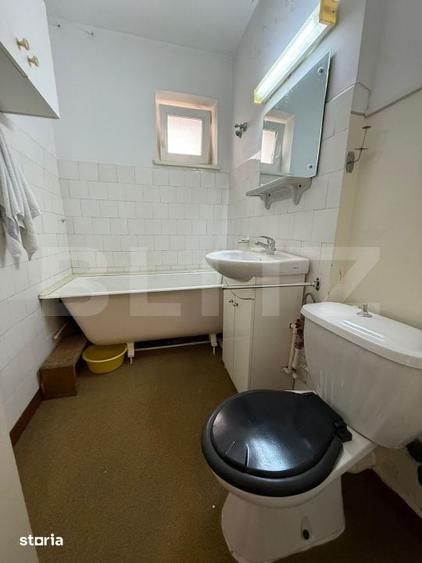 Apartament cu 3 camere semidecomandat în George Enescu