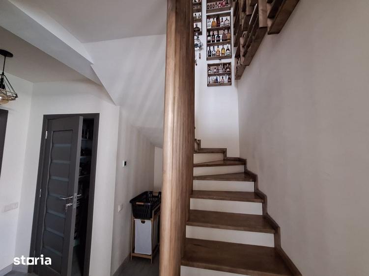 Casă cu 5 camere cu Teren 207 Mp în Apahida