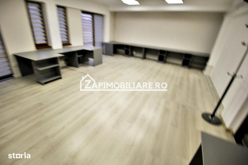 Spațiu comercial, de 160 mp, în Central
