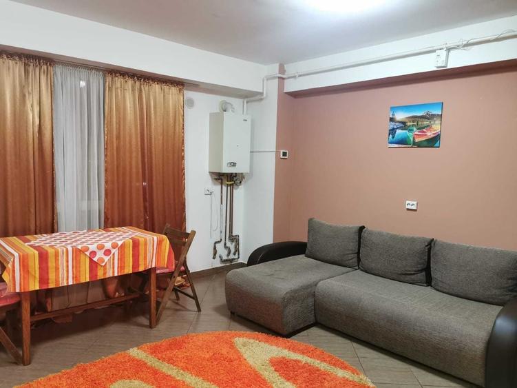 Garsonieră decomandată în Central