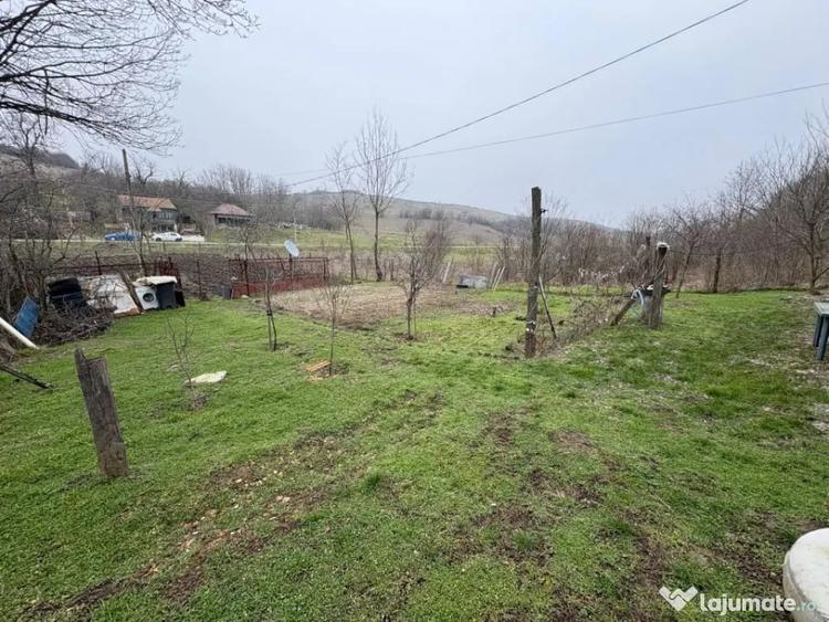 Teren de 2038 mp, în Ghercești