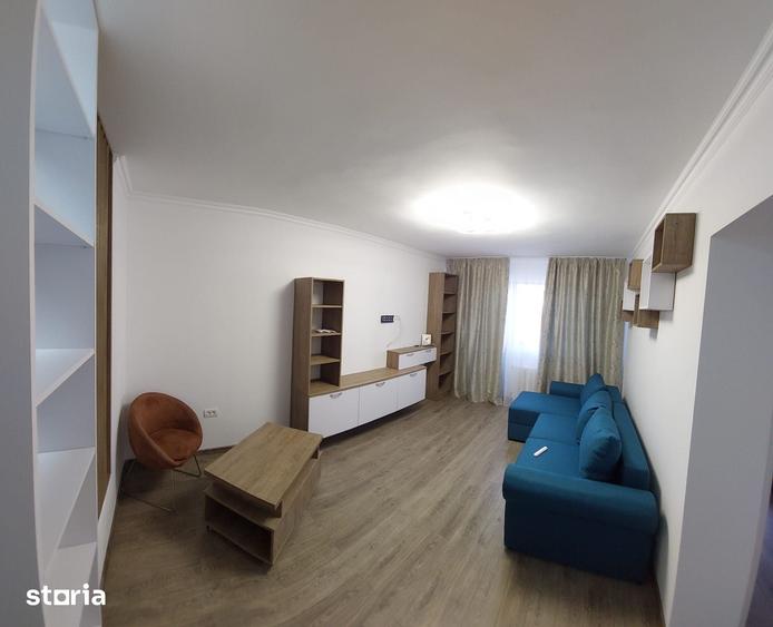 Apartament cu 2 camere decomandat în Far