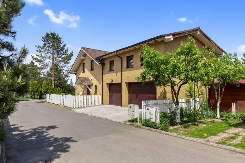 Casă individuală cu 6 camere cu Canalizare în Corbeanca