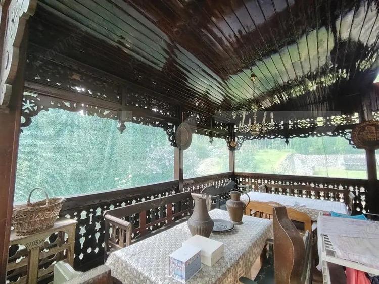 Casă cu 5 camere cu Teren 1090 Mp în Târnăveni