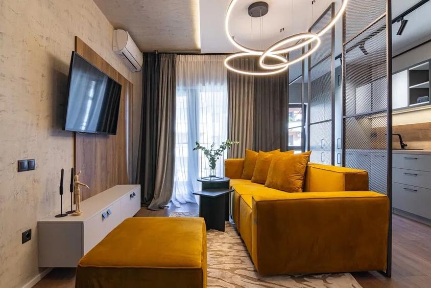 Apartament cu 2 camere semidecomandat, mobilat în Ultracentral