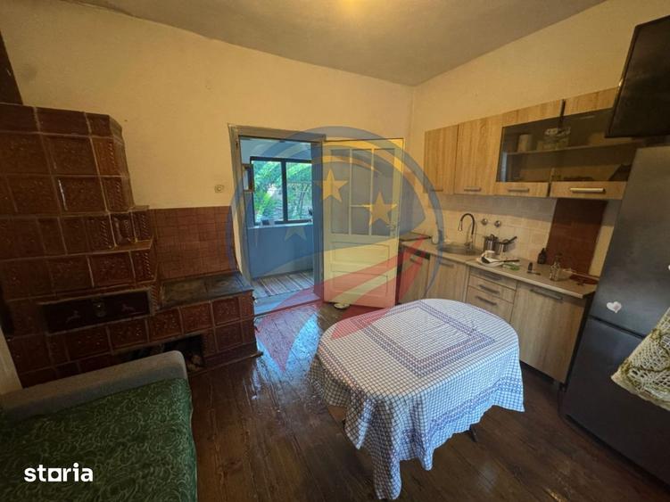 Casă cu 7 camere cu Canalizare în Orodel