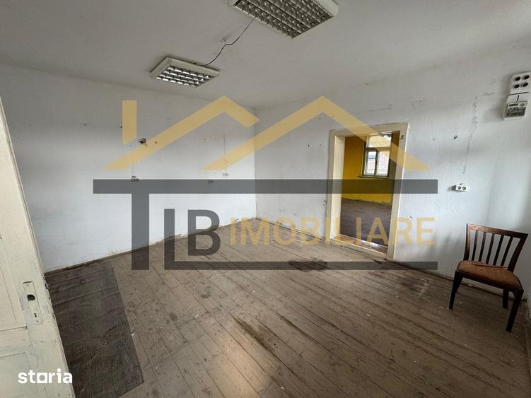Casă cu 2 camere cu Teren 1192 Mp în Criș