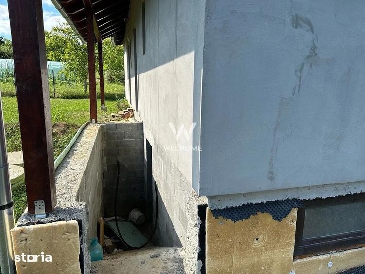 Casă cu 4 camere cu Teren 810 Mp în Roșia