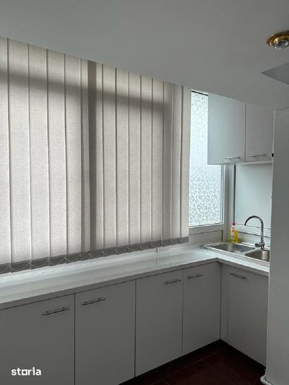 Apartament cu 3 camere în Tei