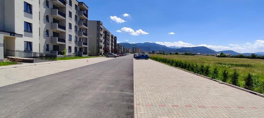 Teren Construcții intravilan de 1000 mp, în Tractorul