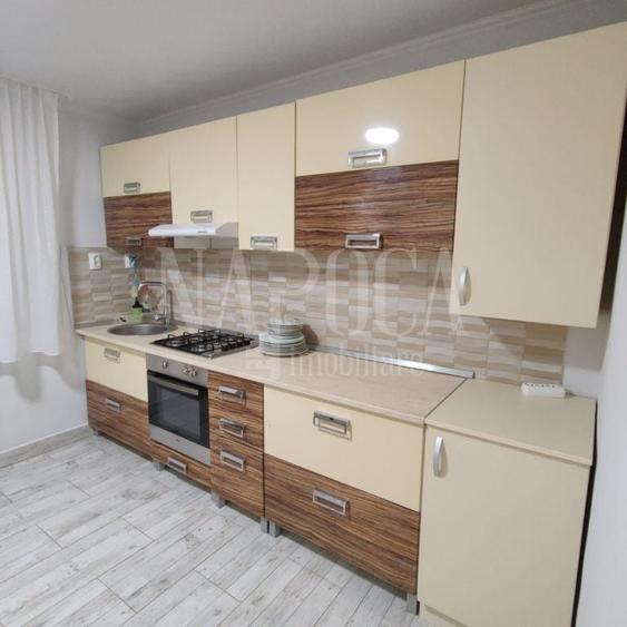 Apartament cu 4 camere decomandat în Rogerius