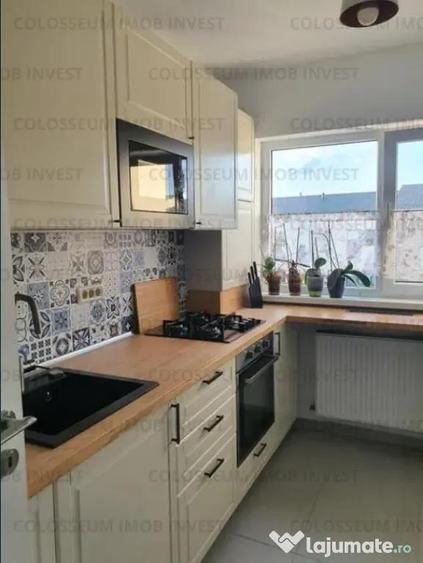 Apartament cu 3 camere decomandat, mobilat în Tractorul