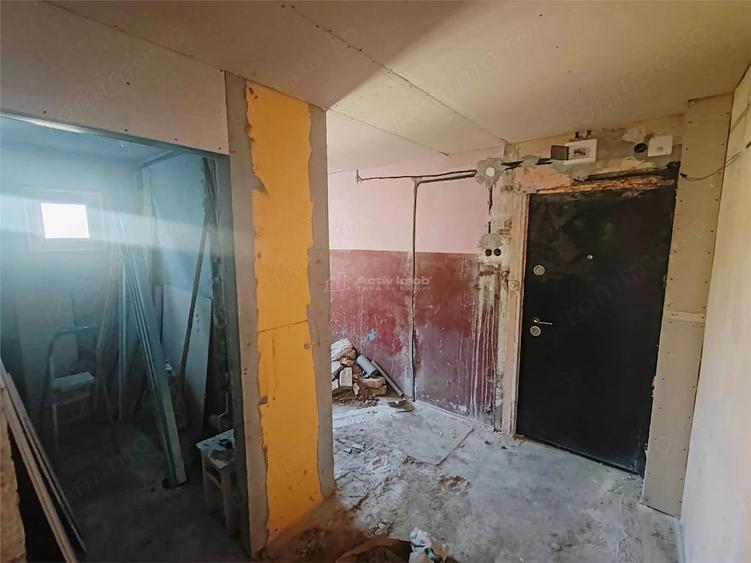 Apartament cu 2 camere semidecomandat în Central