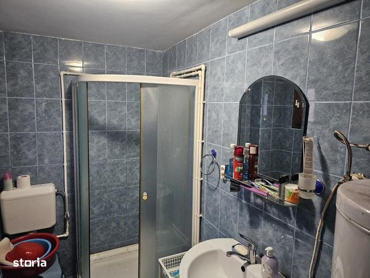 Casă cu 4 camere în Vărzari