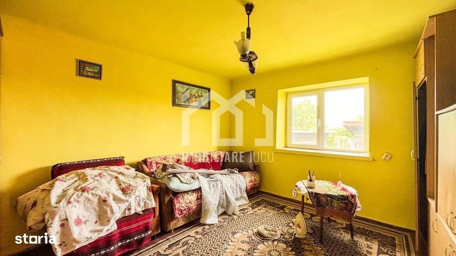 Casă cu 2 camere cu Teren 1000 Mp în Jucu