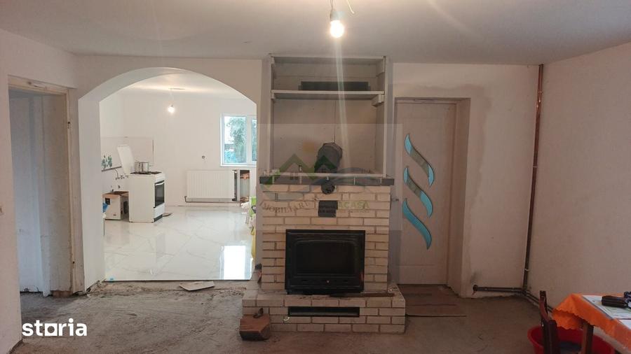 Casă cu 2 camere cu Teren 1250 Mp în Berchișești